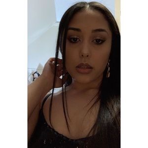 Meet your Posher, Vanessa